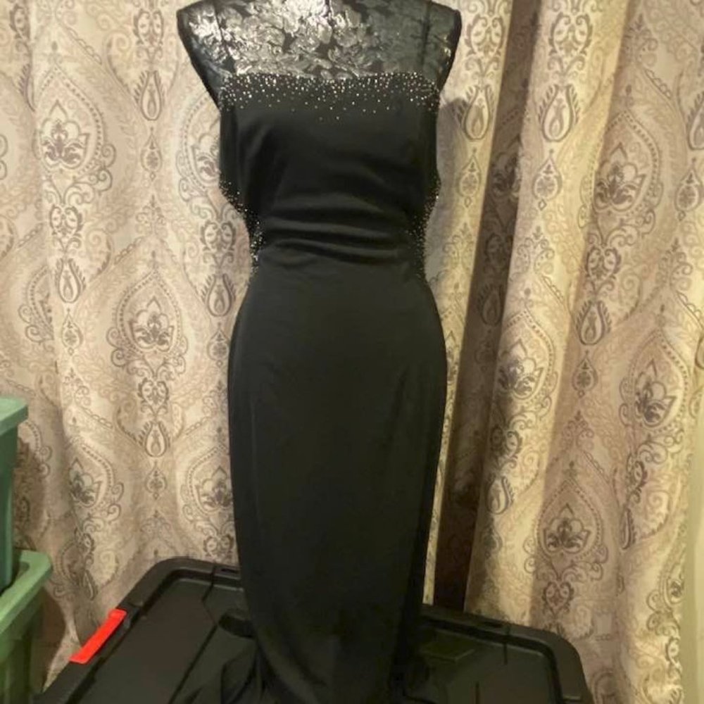 Dave & Johnny by Laura Ryner Black Lace-up Evening Gown, 5/6 - Picture 2 of 9